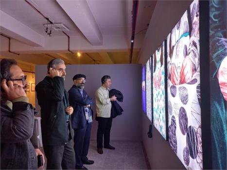 نمایشگاه شانزدهمین جشنواره هنرهای تجسمی فجر مخاطب را به ذوق می آورد