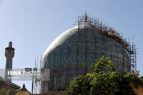 مسجد جامع عباسی جای فروش کاشی نیست!