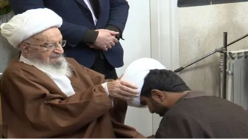 عمامه گذاری طلاب جوان قم در روز میلاد امام علی(ع)