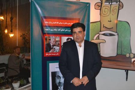 خوشحالم اشعارم به زبانی ترجمه شده كه خیام و سعدی در آن سروده اند